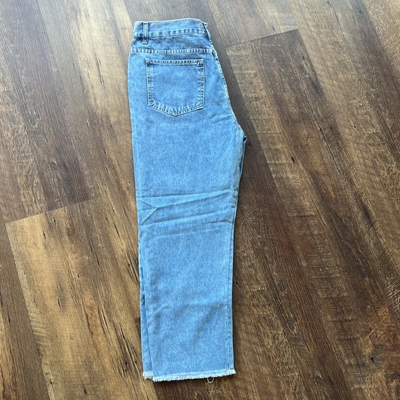 CHIPRE High Rise Jean - Picture 2 of 5